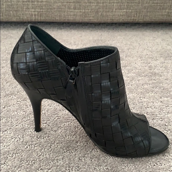 Heeled bootie - Picture 3 of 6